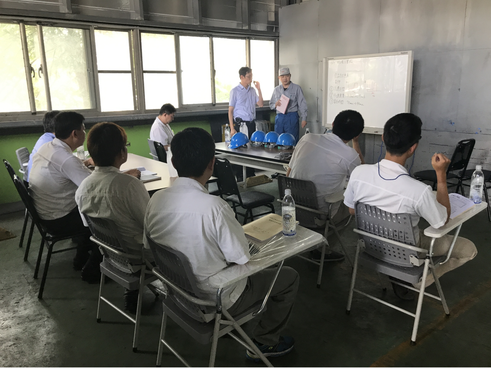 diecasting-training-by-manufacturer-technician_minghong_factory_img_9478.jpg